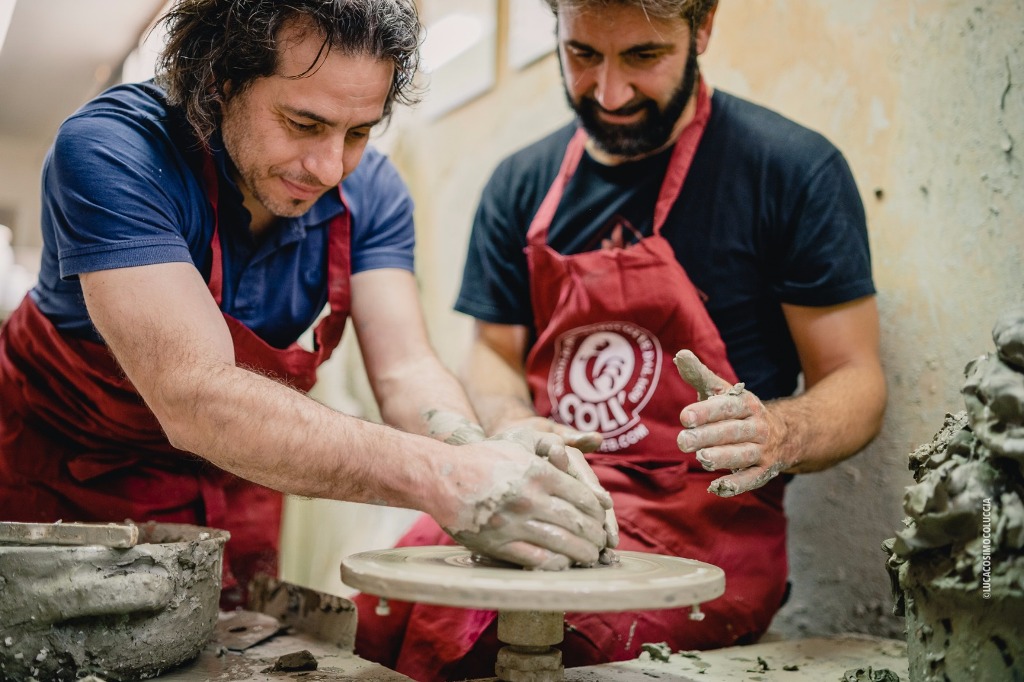 Creazioni al tornio a Cutrofiano (Puglia)